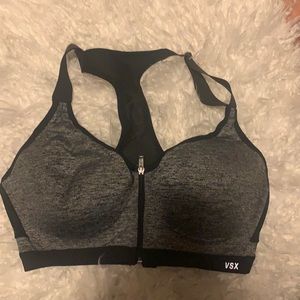 VS Black sports bra 34D